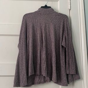 Flowy long sleeve with quarter zip on back
